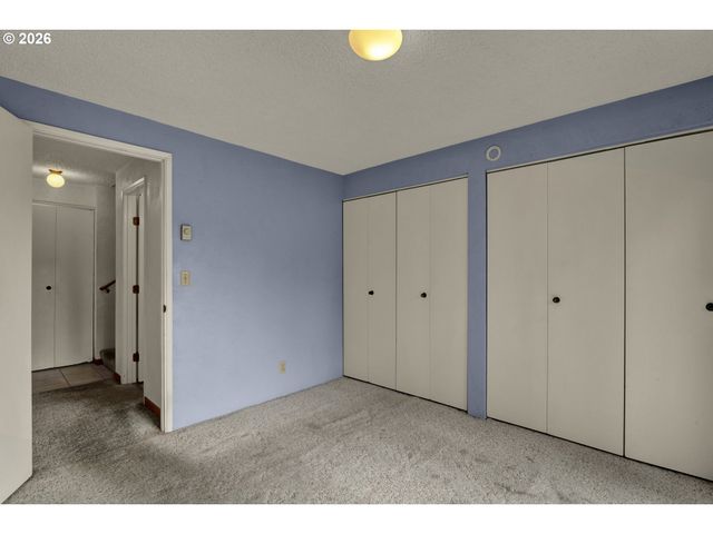 4427 FOX HOLLOW Rd 7, Eugene, OR 97405