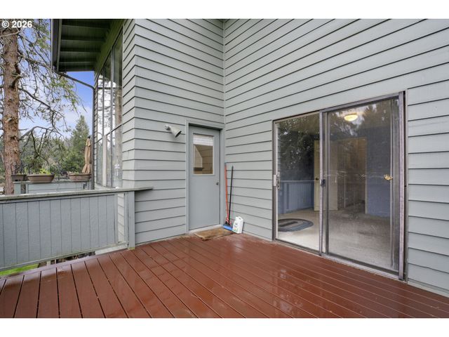 4427 FOX HOLLOW Rd 7, Eugene, OR 97405