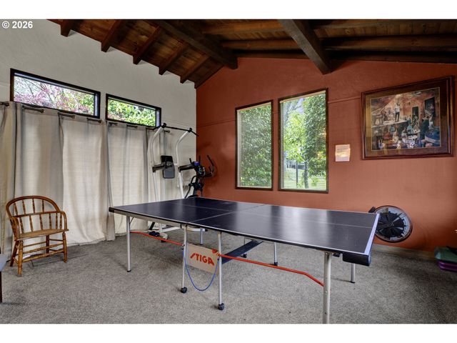 4427 FOX HOLLOW Rd 7, Eugene, OR 97405