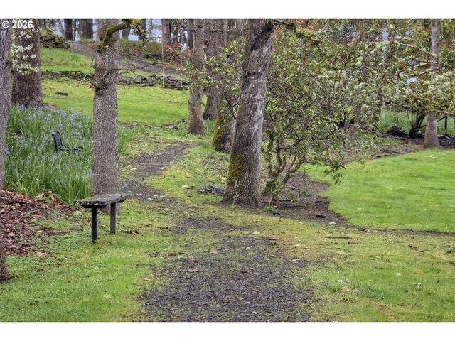 4427 FOX HOLLOW Rd 7, Eugene, OR 97405