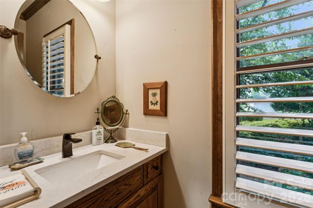 5121 Chillmark Road, Charlotte, NC 28226