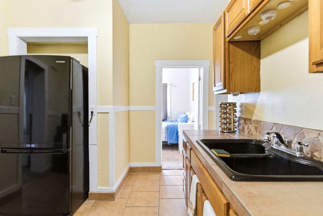 615 Keleher Avenue NW, Albuquerque, NM 87102