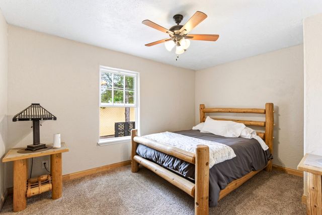 615 Keleher Avenue NW, Albuquerque, NM 87102