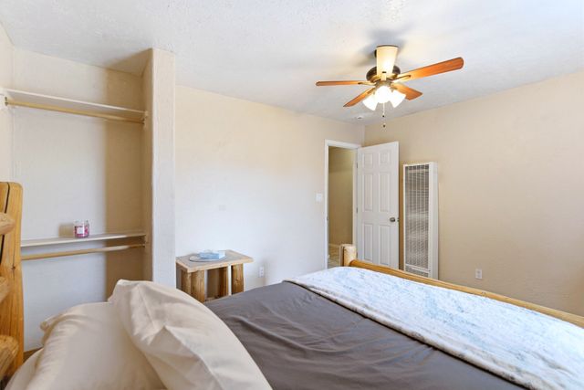 615 Keleher Avenue NW, Albuquerque, NM 87102