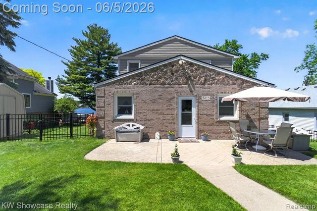 3415 Highland Boulevard, Highland, MI 48356