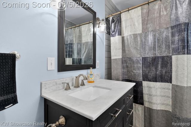 3415 Highland Boulevard, Highland, MI 48356