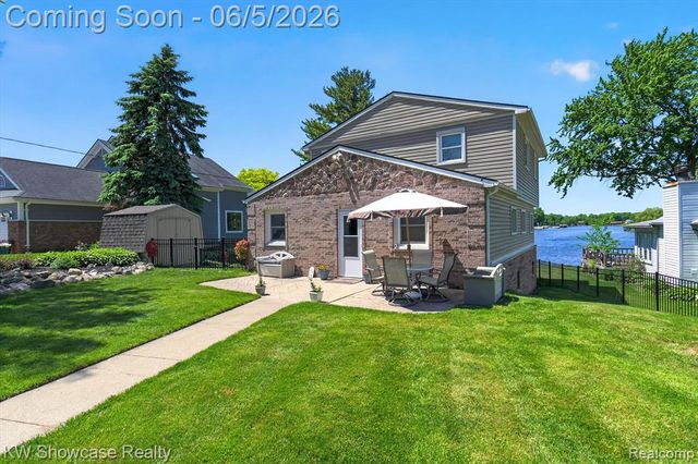 3415 Highland Boulevard, Highland, MI 48356