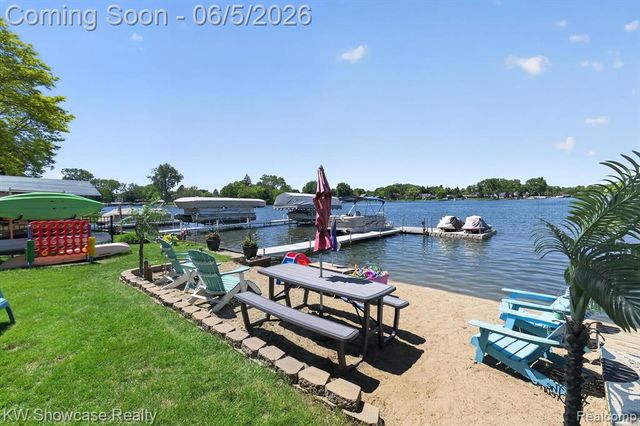 3415 Highland Boulevard, Highland, MI 48356