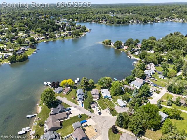 3415 Highland Boulevard, Highland, MI 48356