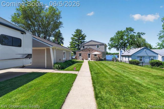 3415 Highland Boulevard, Highland, MI 48356