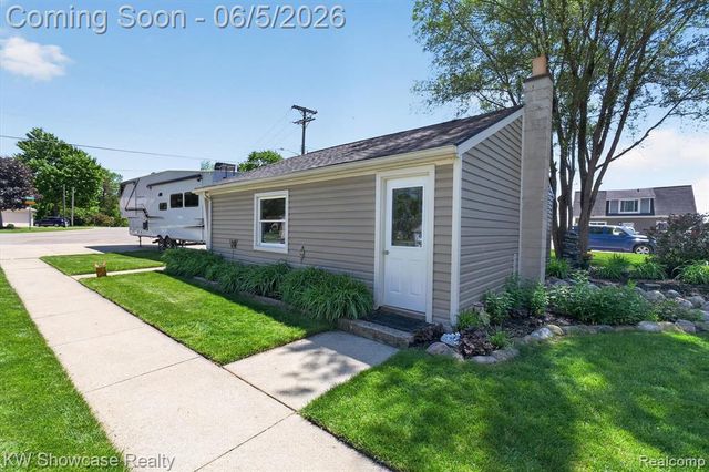 3415 Highland Boulevard, Highland, MI 48356