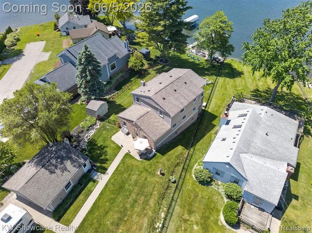 3415 Highland Boulevard, Highland, MI 48356