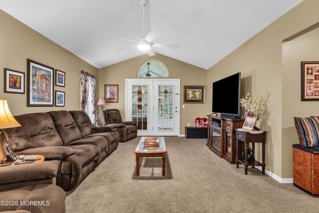 2 Pine Valley Court, Lakewood, NJ 08701