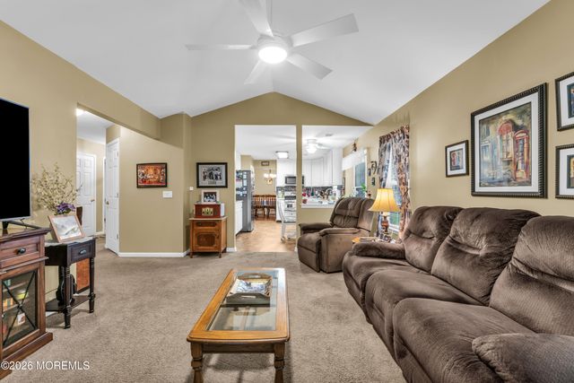 2 Pine Valley Court, Lakewood, NJ 08701