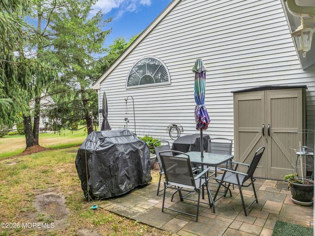2 Pine Valley Court, Lakewood, NJ 08701