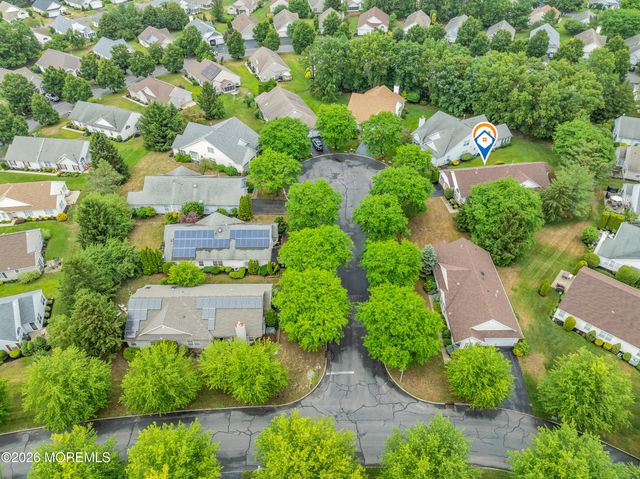 2 Pine Valley Court, Lakewood, NJ 08701