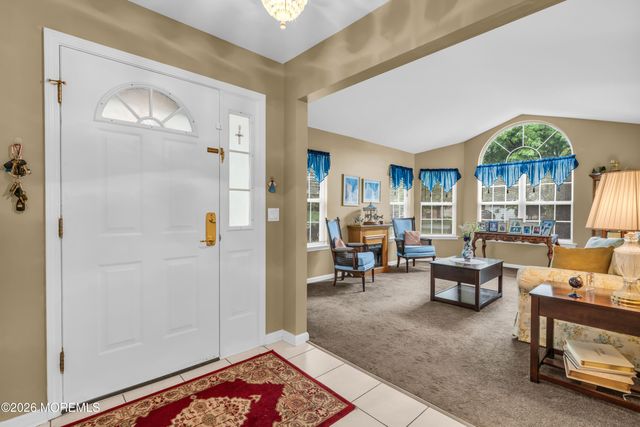 2 Pine Valley Court, Lakewood, NJ 08701
