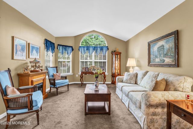 2 Pine Valley Court, Lakewood, NJ 08701