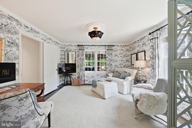 10204 YELLOW PINE DR, Vienna, VA 22182