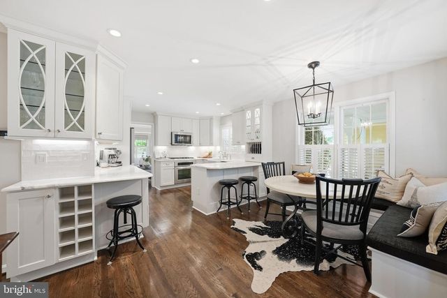 10204 YELLOW PINE DR, Vienna, VA 22182
