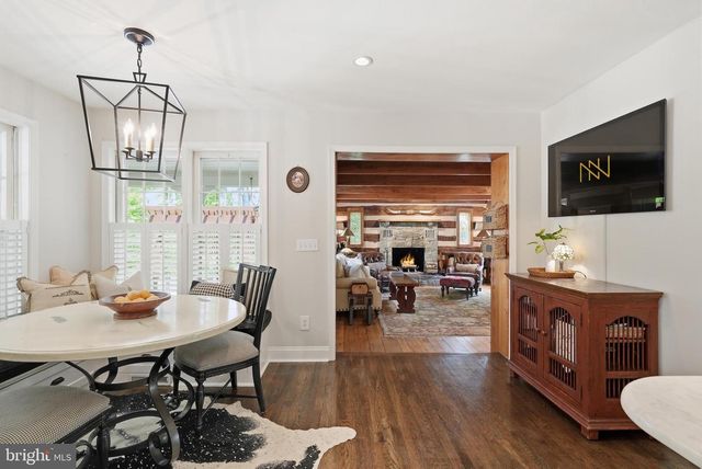 10204 YELLOW PINE DR, Vienna, VA 22182