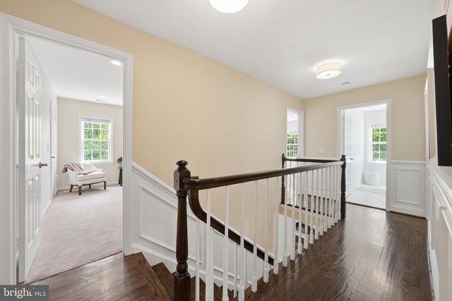 10204 YELLOW PINE DR, Vienna, VA 22182