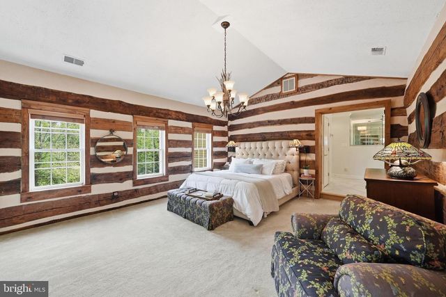 10204 YELLOW PINE DR, Vienna, VA 22182