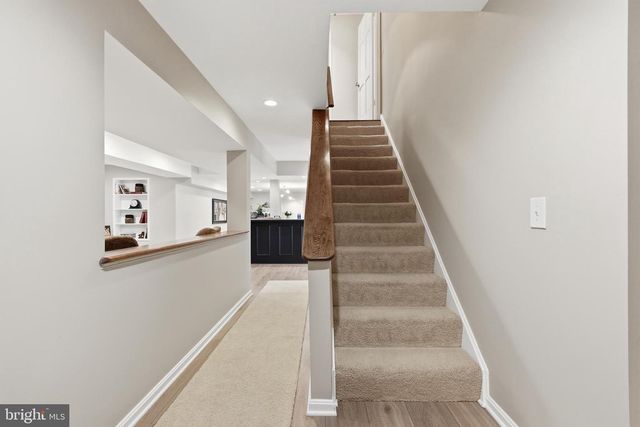 10204 YELLOW PINE DR, Vienna, VA 22182
