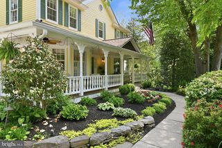 10204 YELLOW PINE DR, Vienna, VA 22182