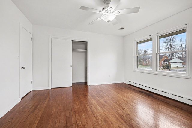 1463 48th Street SE, Kentwood, MI 49508