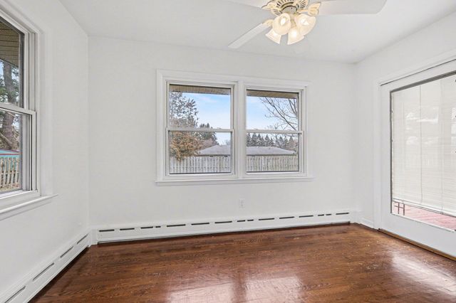 1463 48th Street SE, Kentwood, MI 49508