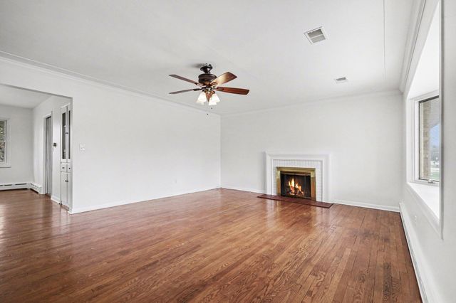 1463 48th Street SE, Kentwood, MI 49508