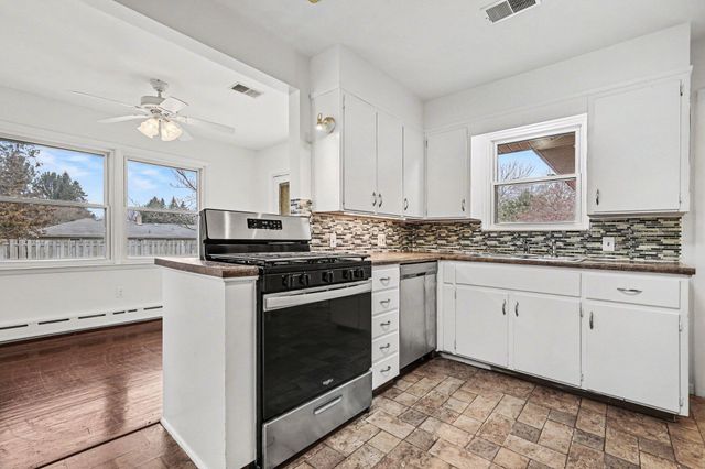 1463 48th Street SE, Kentwood, MI 49508