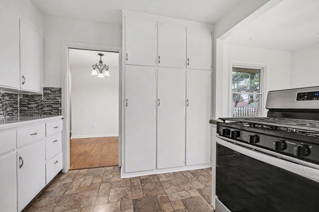 1463 48th Street SE, Kentwood, MI 49508