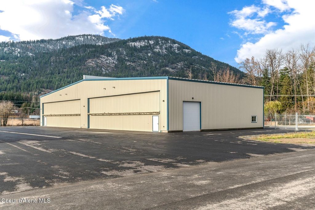 1189 Woodland Dr, Sandpoint, ID 83864 photo 12