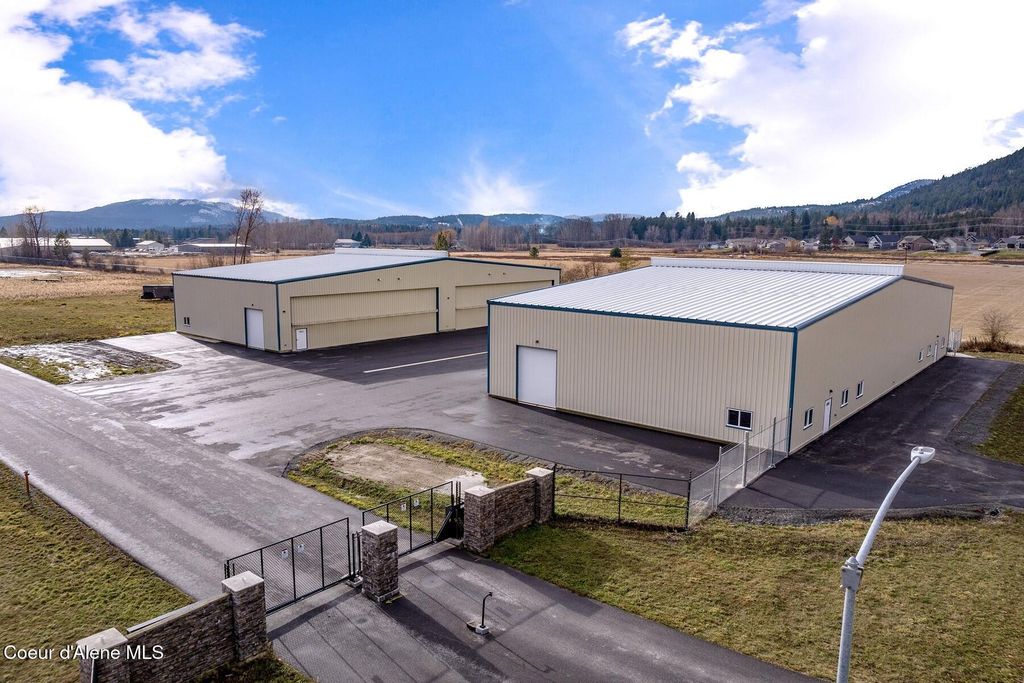 1189 Woodland Dr, Sandpoint, ID 83864 photo 2