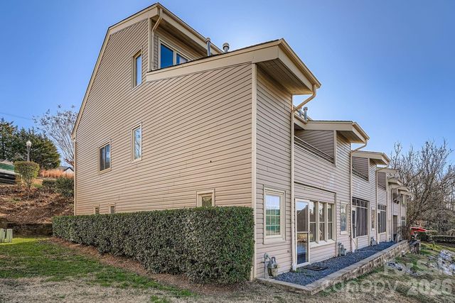 14617 Waterside Drive, Charlotte, NC 28278