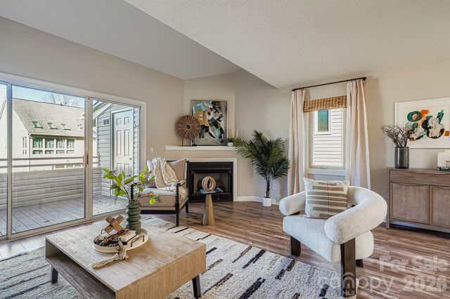 14617 Waterside Drive, Charlotte, NC 28278