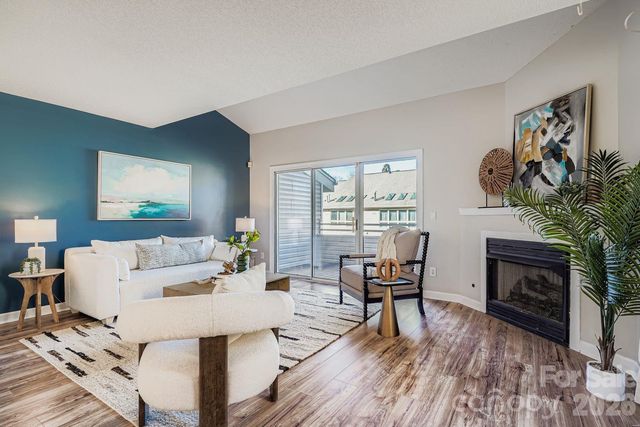 14617 Waterside Drive, Charlotte, NC 28278