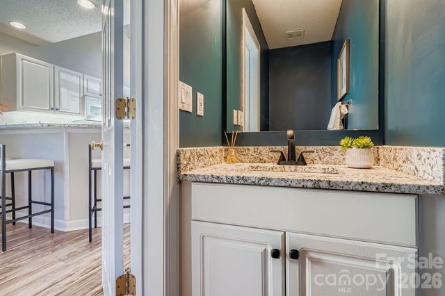 14617 Waterside Drive, Charlotte, NC 28278