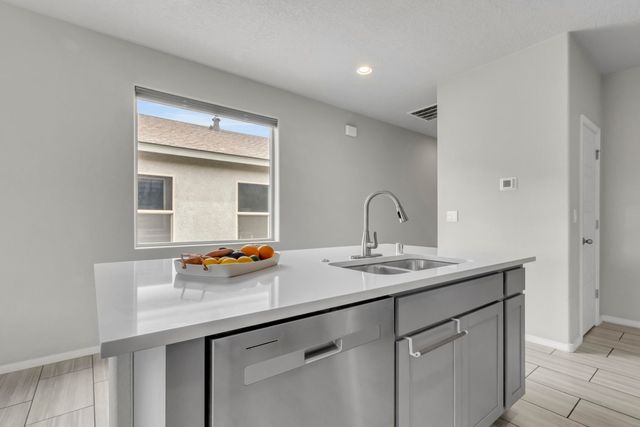 4850 Grizzly Peak Road NE, Rio Rancho, NM 87144