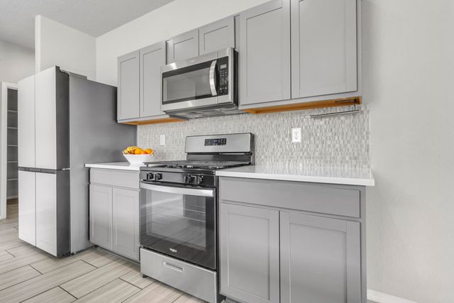 4850 Grizzly Peak Road NE, Rio Rancho, NM 87144
