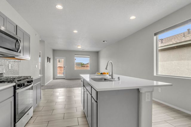 4850 Grizzly Peak Road NE, Rio Rancho, NM 87144