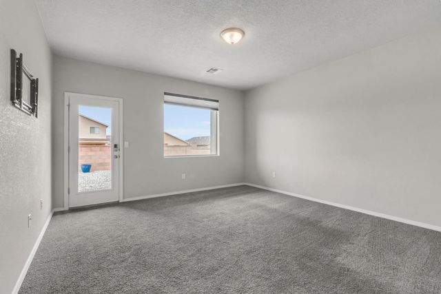 4850 Grizzly Peak Road NE, Rio Rancho, NM 87144