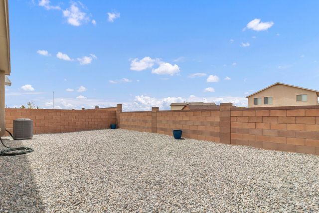 4850 Grizzly Peak Road NE, Rio Rancho, NM 87144