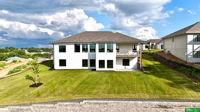 10110 Laramie Street, Papillion, NE 68046