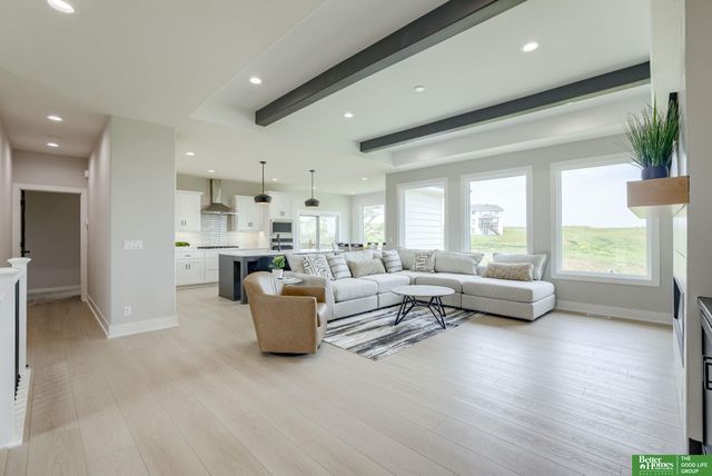 10110 Laramie Street, Papillion, NE 68046