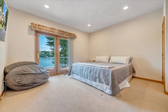 451 Sourwood DR, Hardy, VA 24101