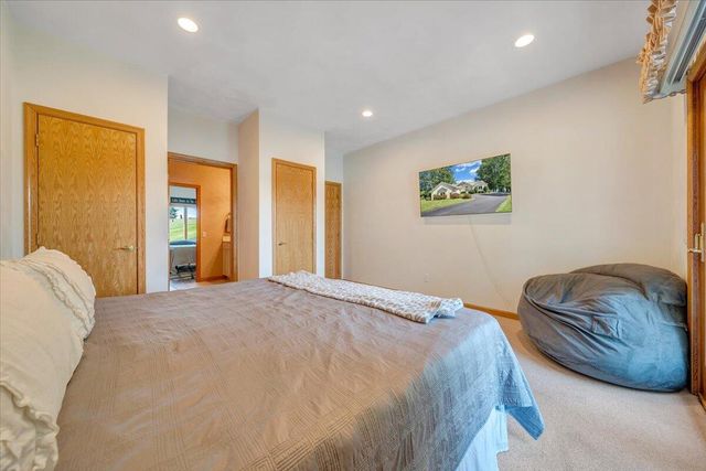 451 Sourwood DR, Hardy, VA 24101