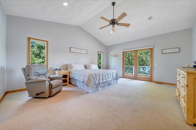 451 Sourwood DR, Hardy, VA 24101